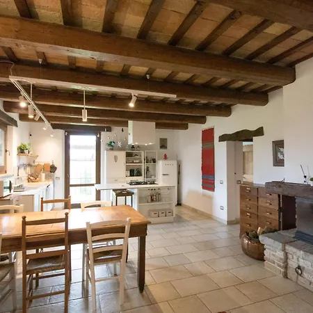 Altrove Vila