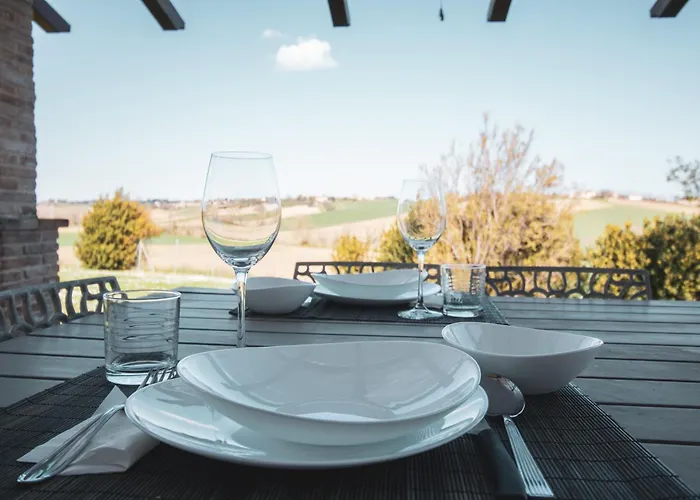 Altrove Villa Montemarciano